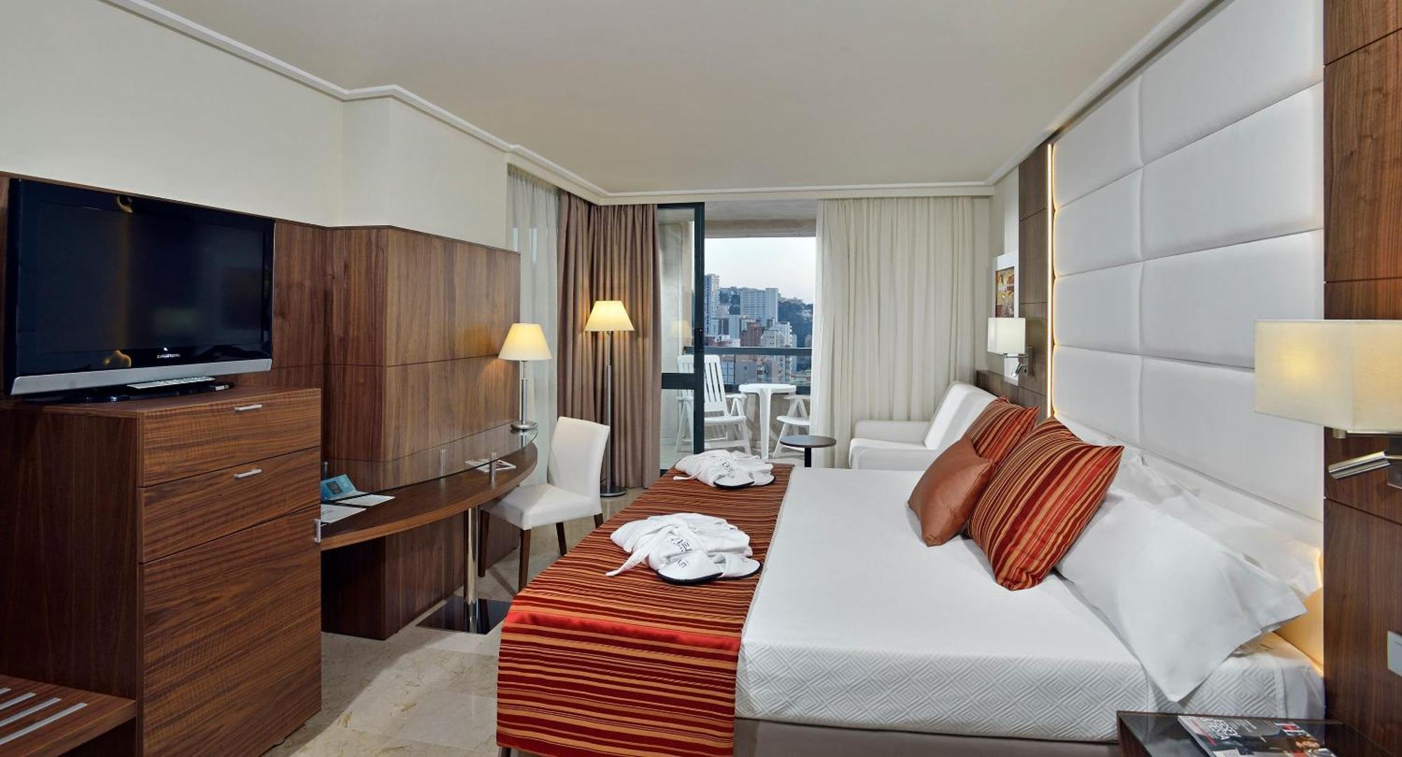 The Level Grand Premium Double Room Executive Lounge Access