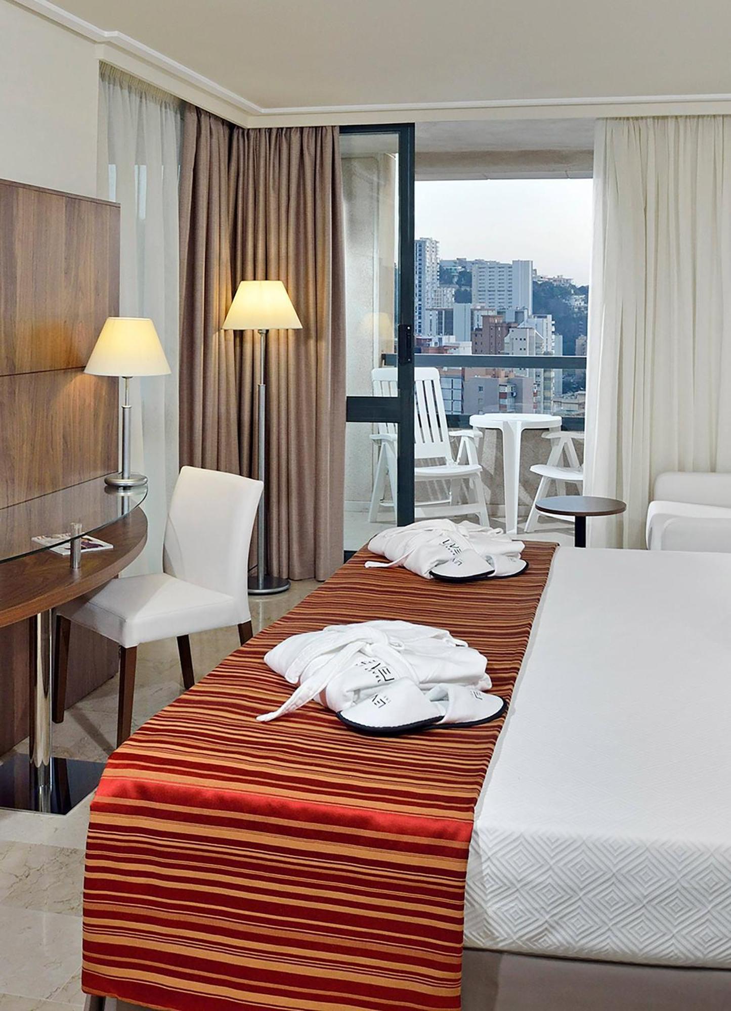 The Level Grand Premium Double Room Executive Lounge Access