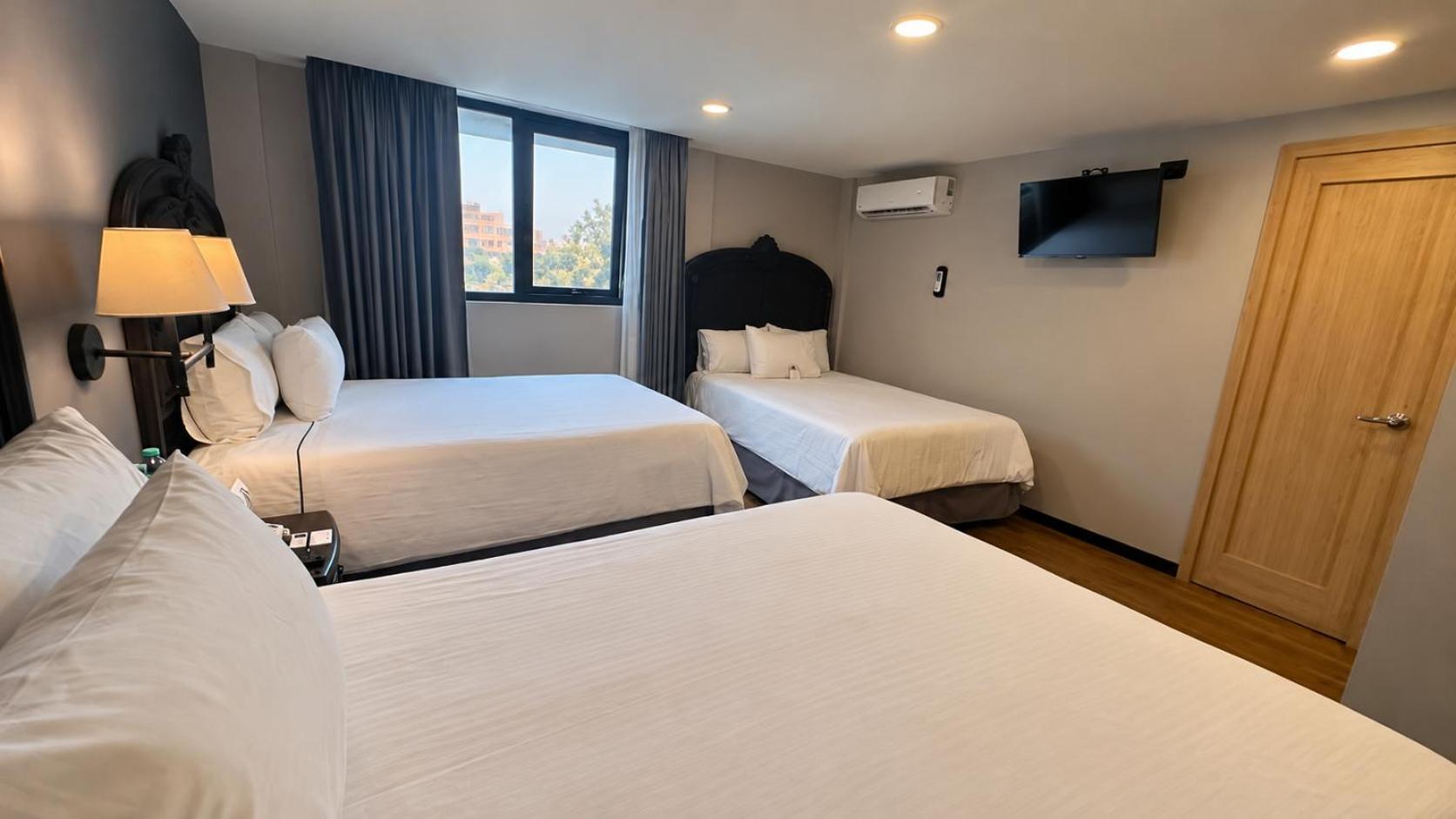Triple Room