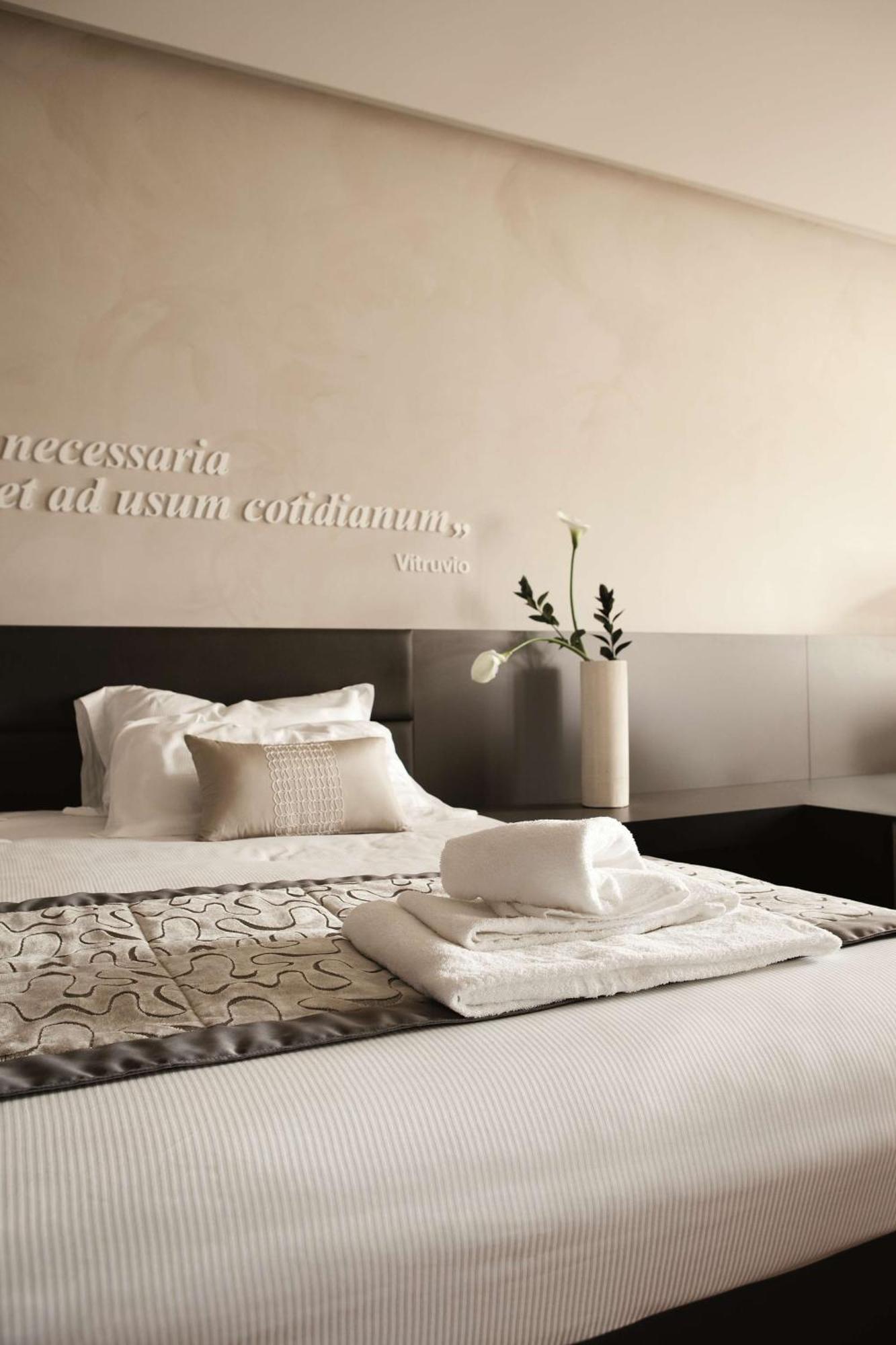 Majestic Double Room Pool Acces,1284561412:JPEG