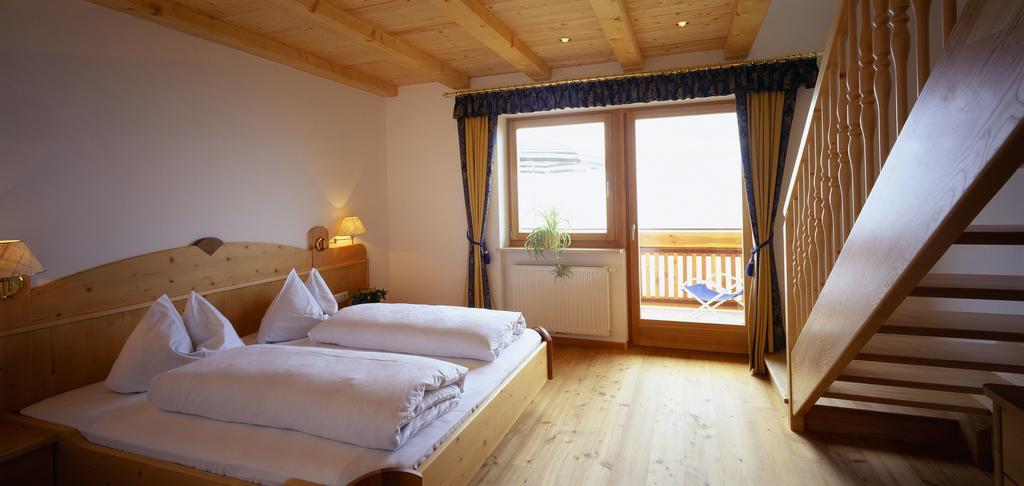Großes Doppelzimmer mit Balkon oder Terrasse