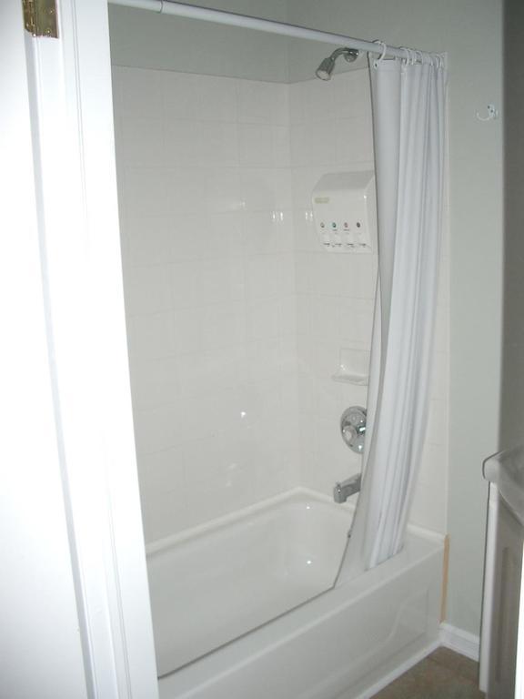 Two-Bedroom Apartment with Ocean View #3