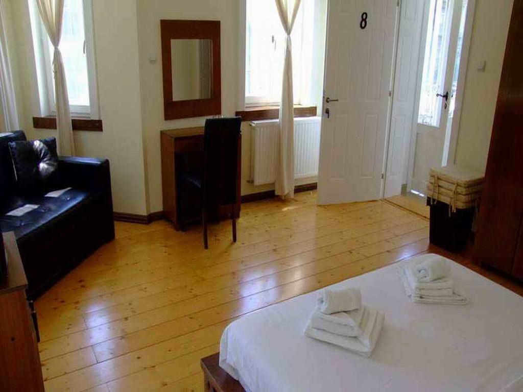 Twin Room with Kitchenette