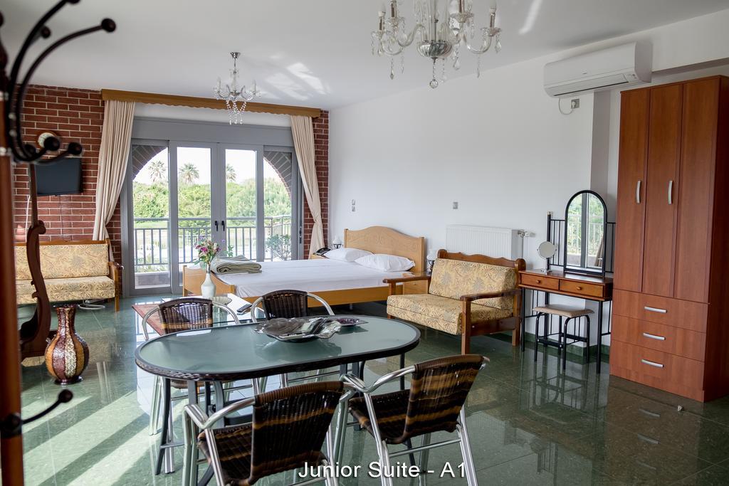 Junior Suite with Pool View (2 Adults + 2 Children)
