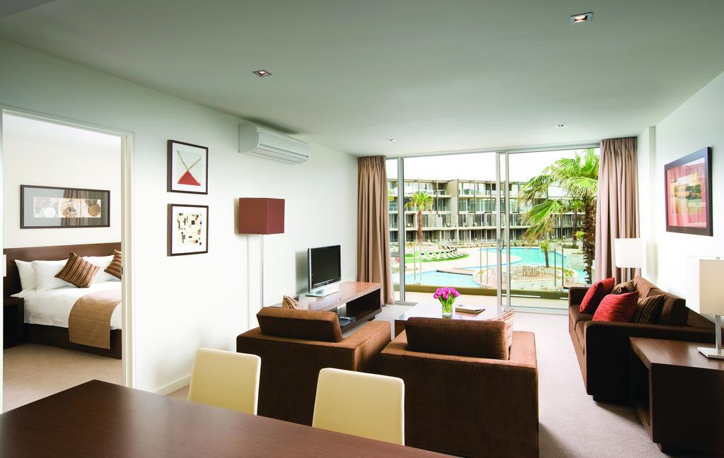 One-Bedroom Apartment with Pool View