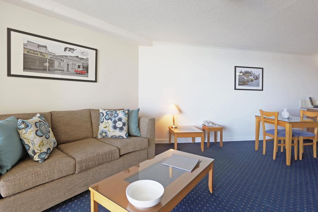 Two-Bedroom Dual Key Apartment Marina Facing