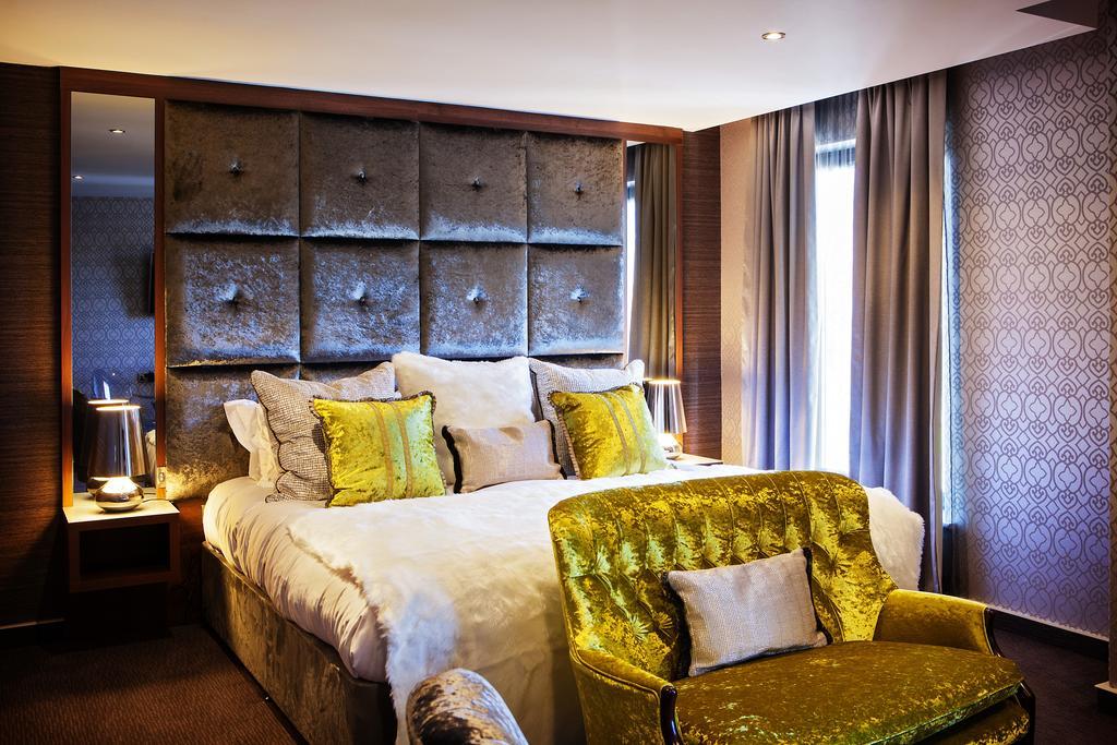 Deluxe King Suite