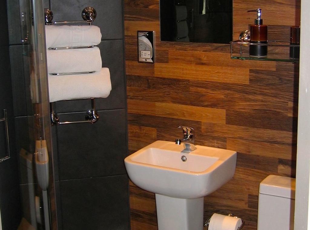 Single Room Bathroom