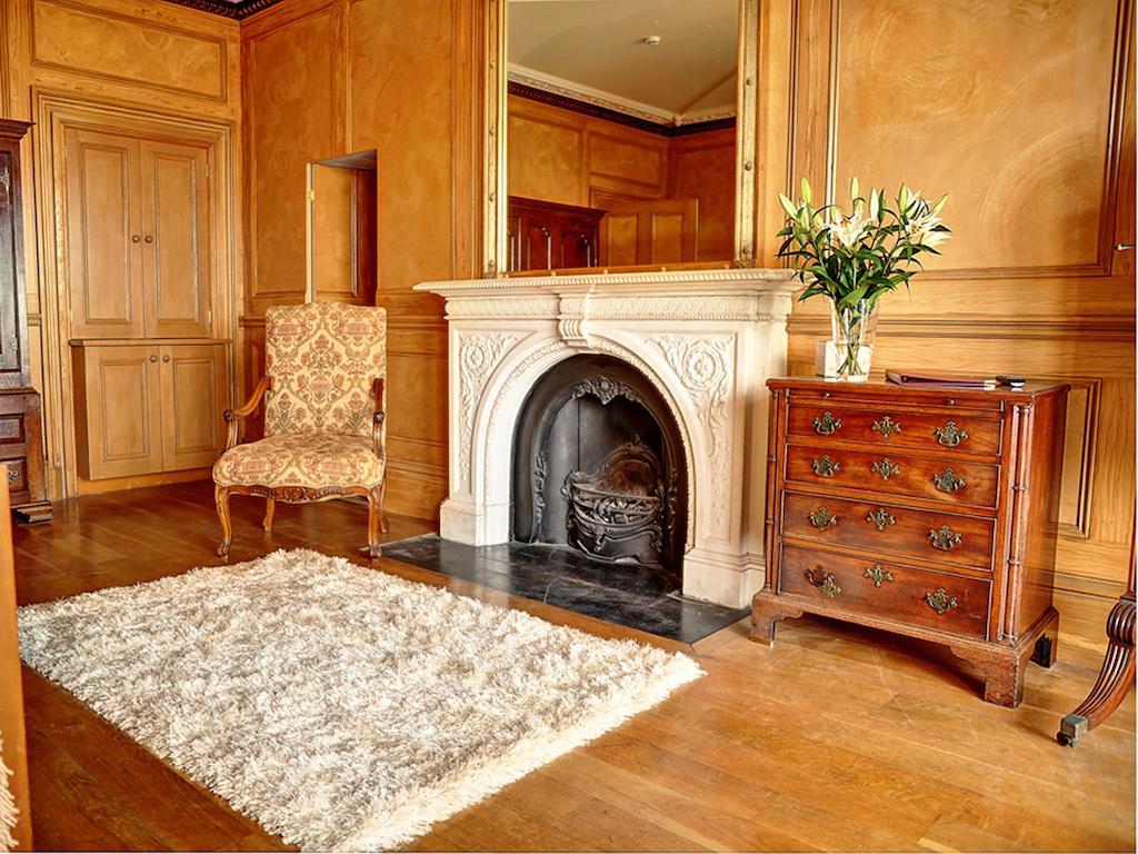 Luxury Four Poster Room with Shower