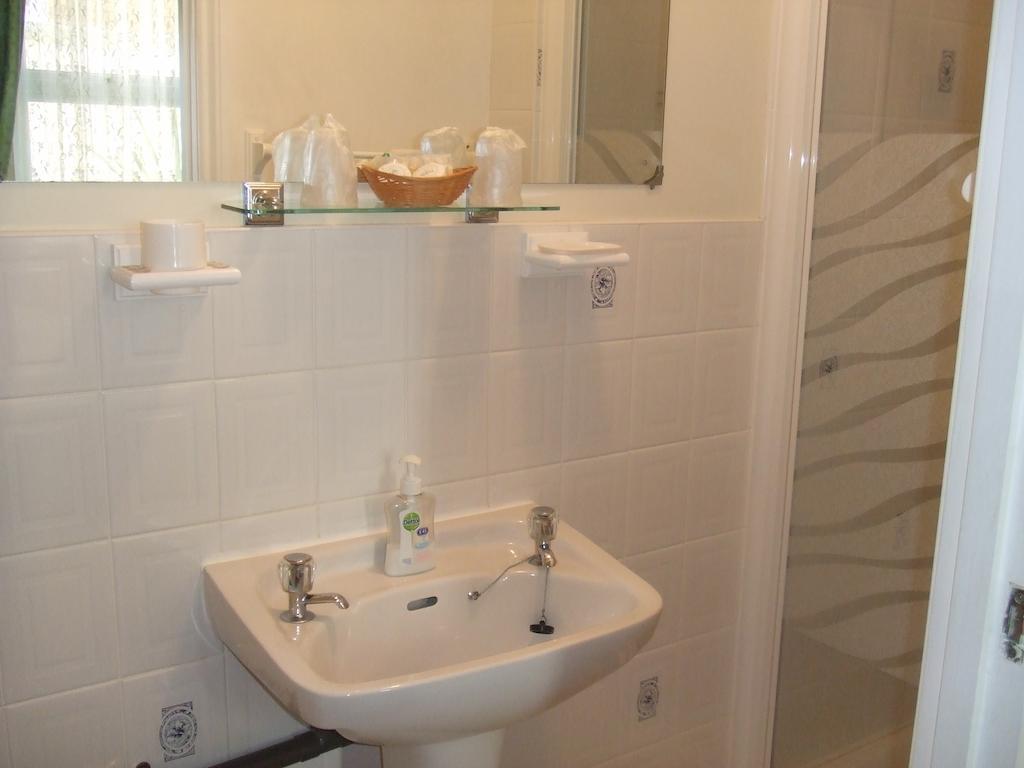 Standard Single Room,272678297:JPEG