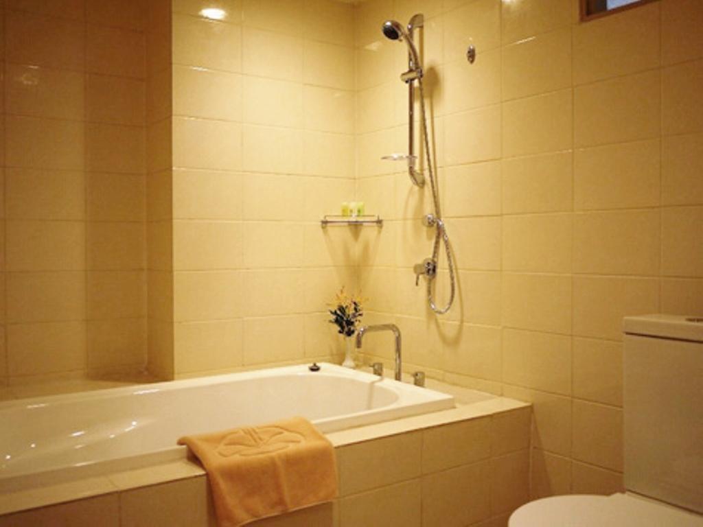 Junior One-Bedroom Suite