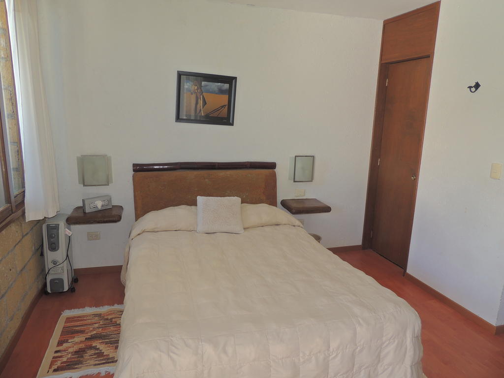 Queen Room,247911989:JPEG