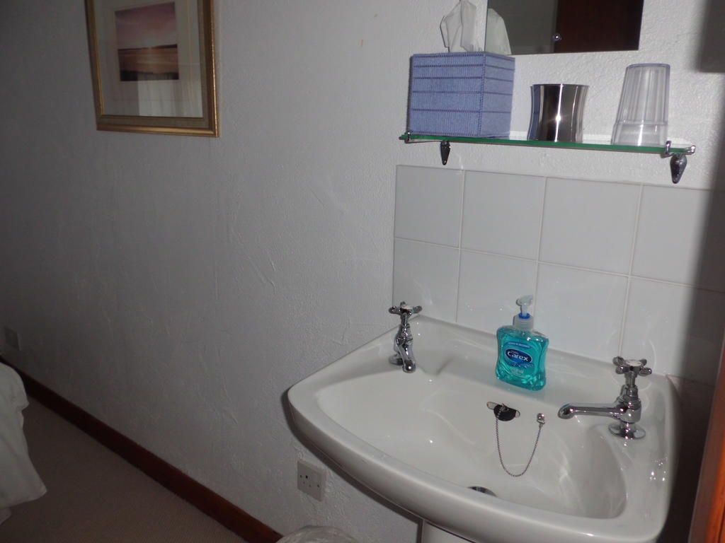 Single Room with Private External Bathroom