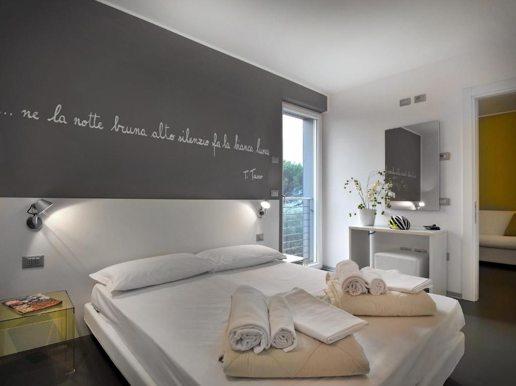 Duplex Apartment,25207959:JPEG