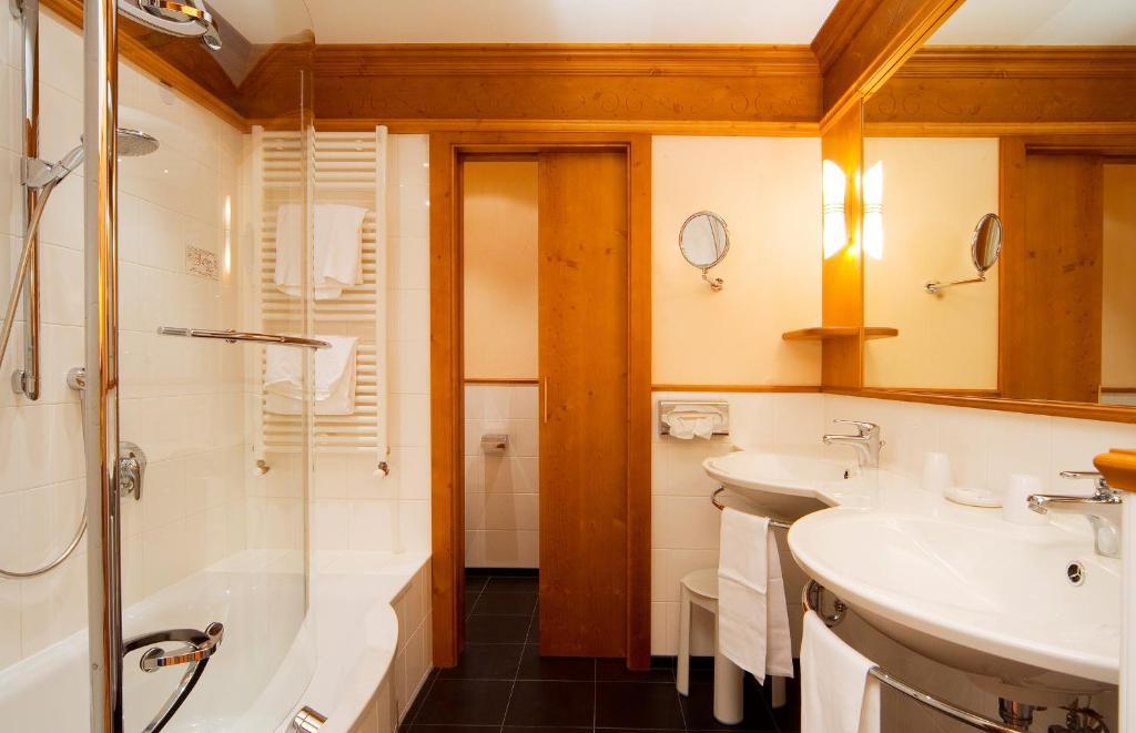 Superior Double Room,1686437679:JPEG