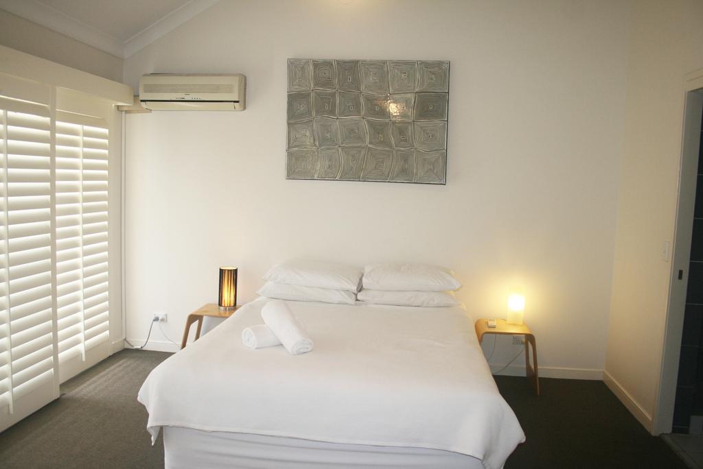 Deluxe Three-Bedroom Apartment