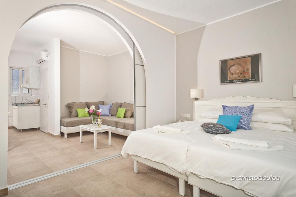 Studio Open Plan Sea View