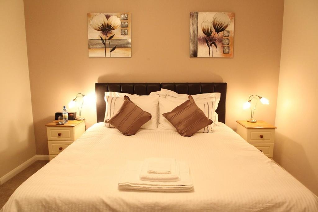 Double or Twin Room with Shower