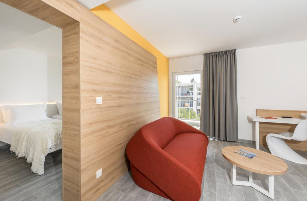 Junior Suite with Park View