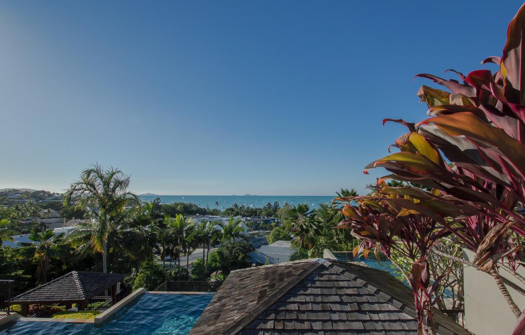 One Bedroom Apartment with Balcony and Ocean View