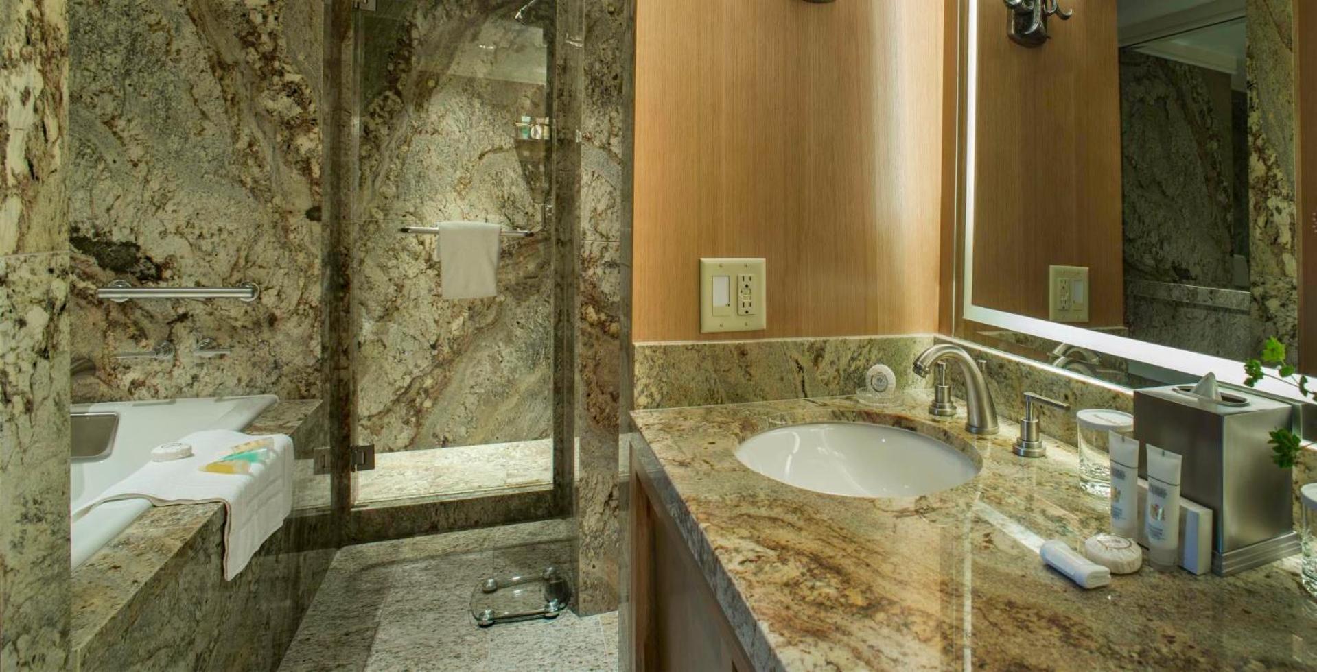 Lodge Premium Queen Suite Two Queen Beds