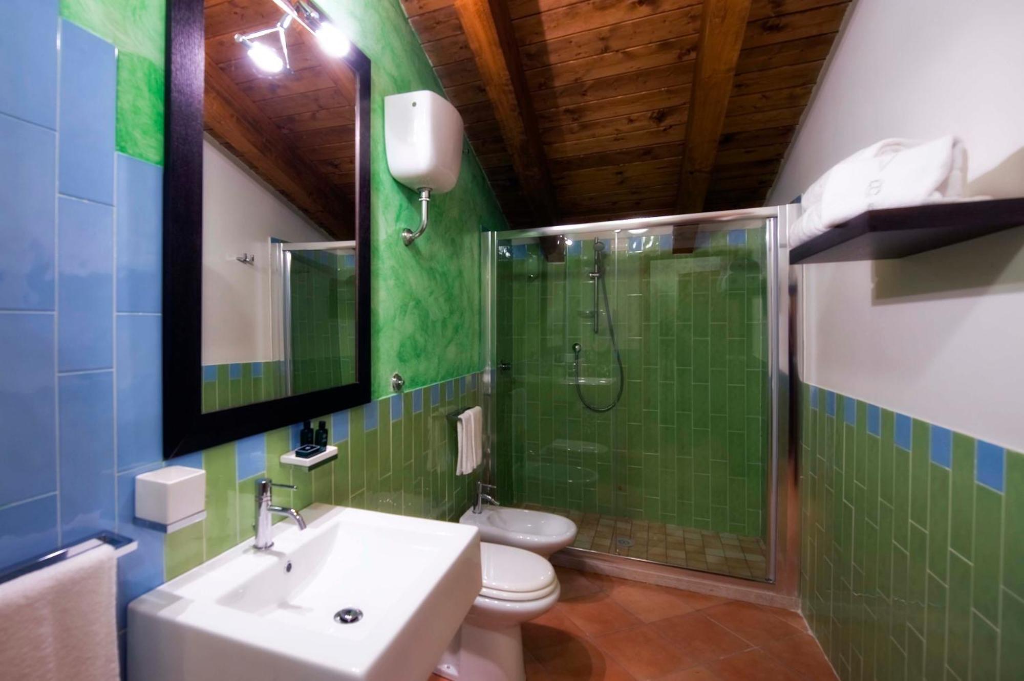Double Room,1209370216:JPEG