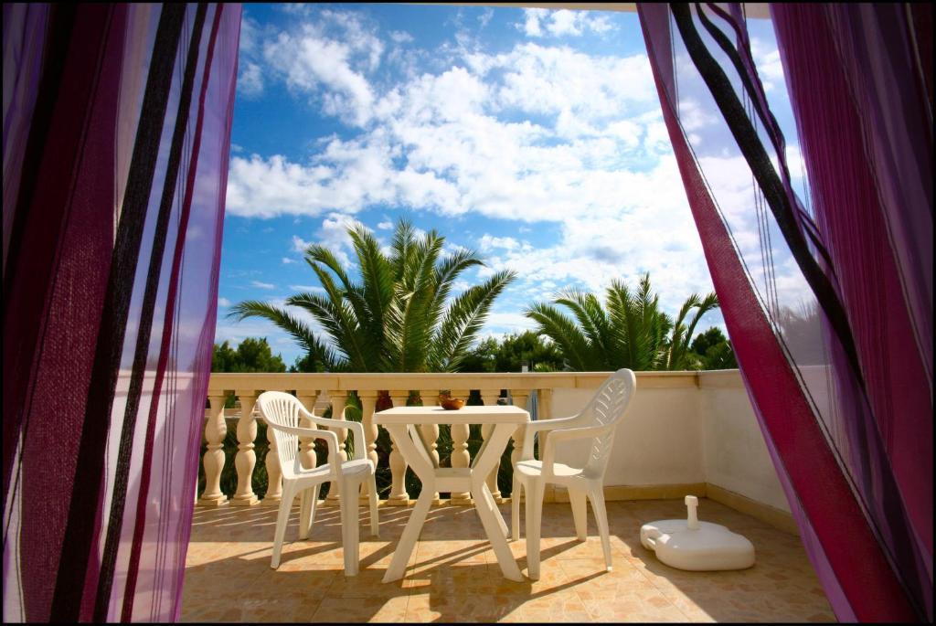 Luxuriöses Doppelzimmer mit Terrasse und Meerblick