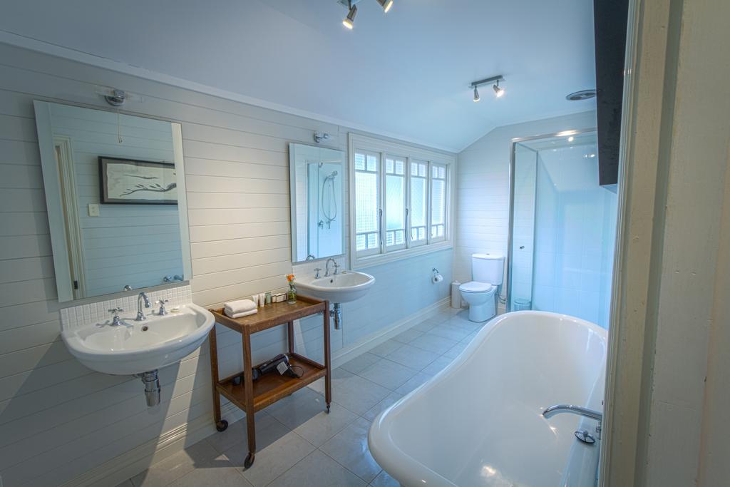 Suite 5 - Dr Stewart