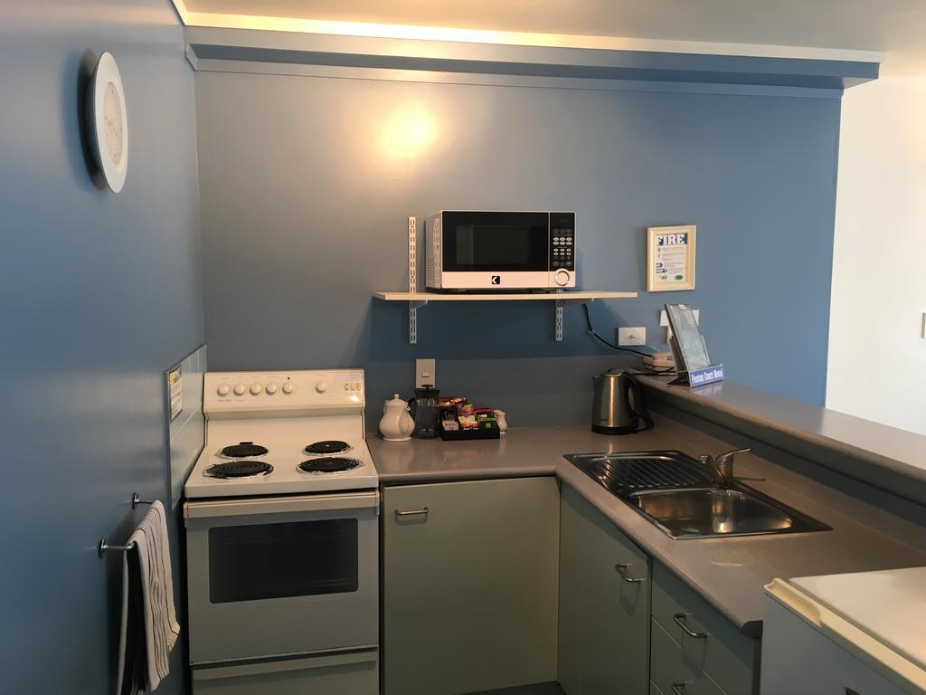 Two-Bedroom Apartment Hot Tub Downstairs