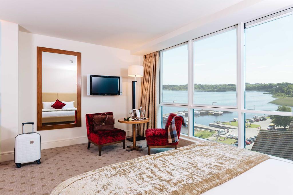 Retreat Lake View Adults Only