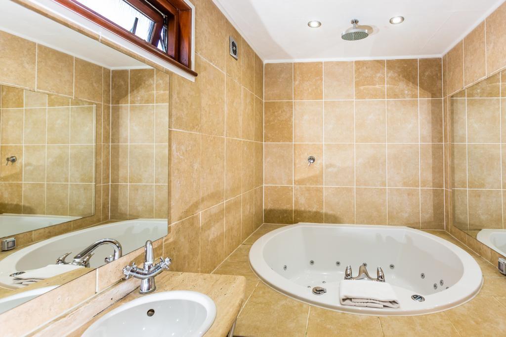 Suite with Spa Bath