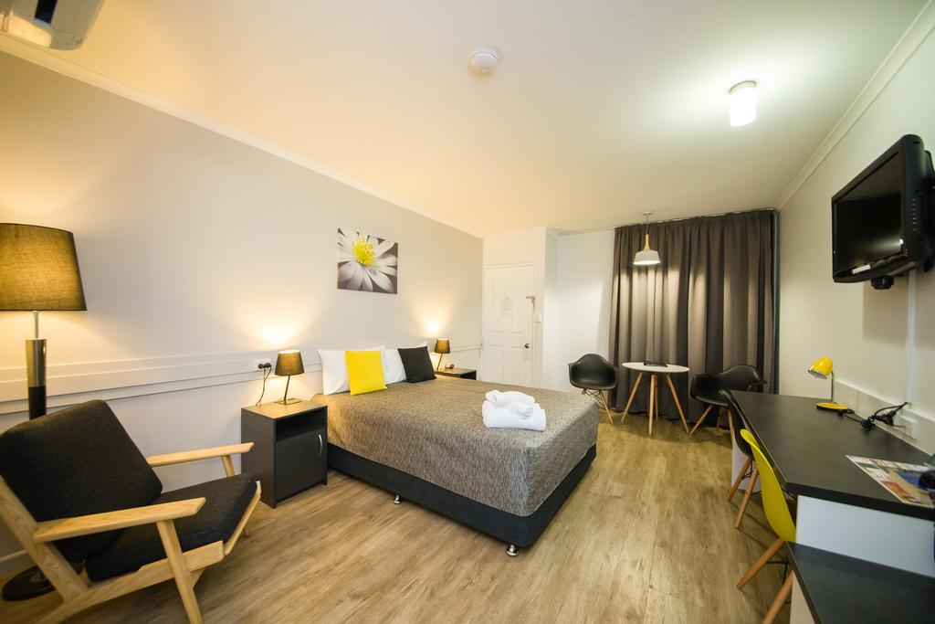 Queen Room