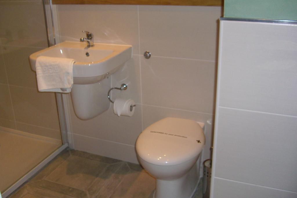 Double Room with External Private Bathroom