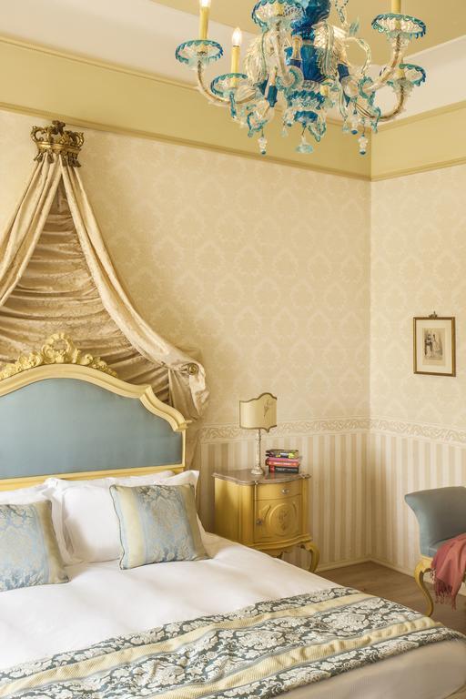 Superior Double or Twin Room,698124063:JPEG