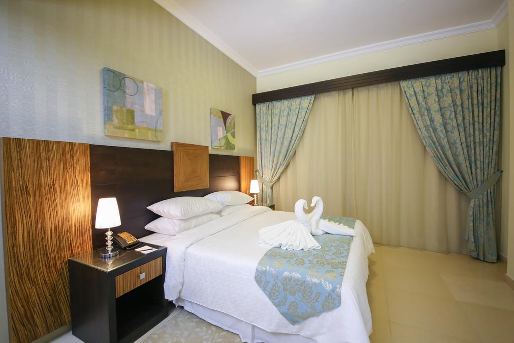 Superior One-Bedroom Apartment