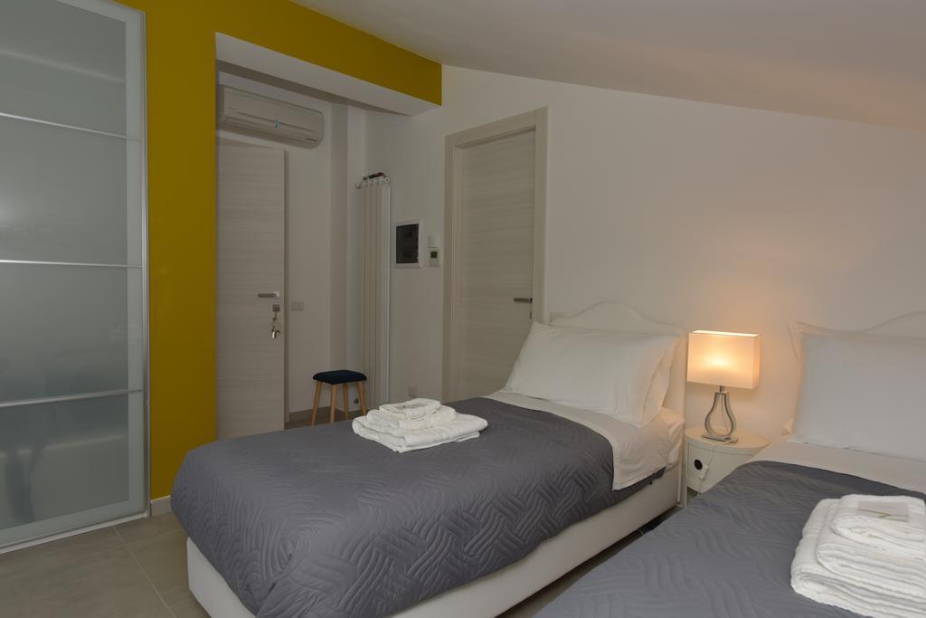 Camera Singola con Bagno Privato