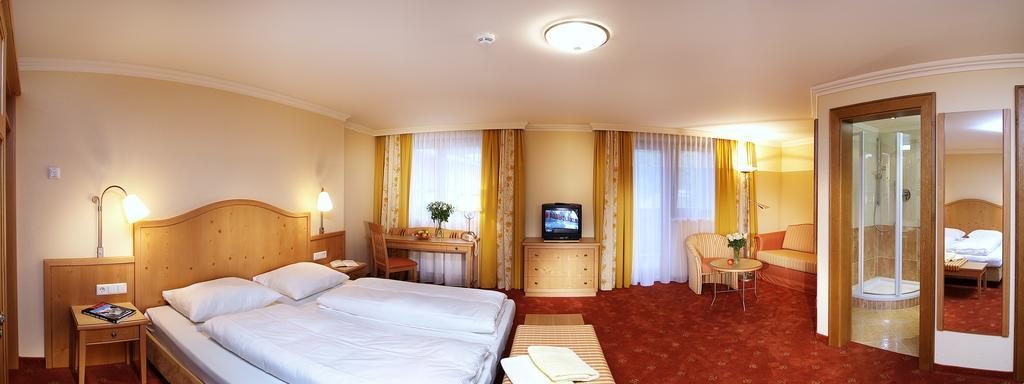 Comfort Double or Twin Room Balcony,342598474:JPEG