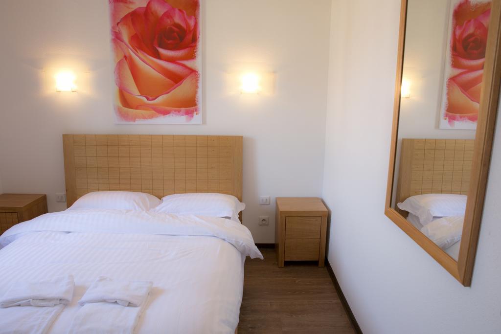 One-Bedroom Apartment  (6 Adults)