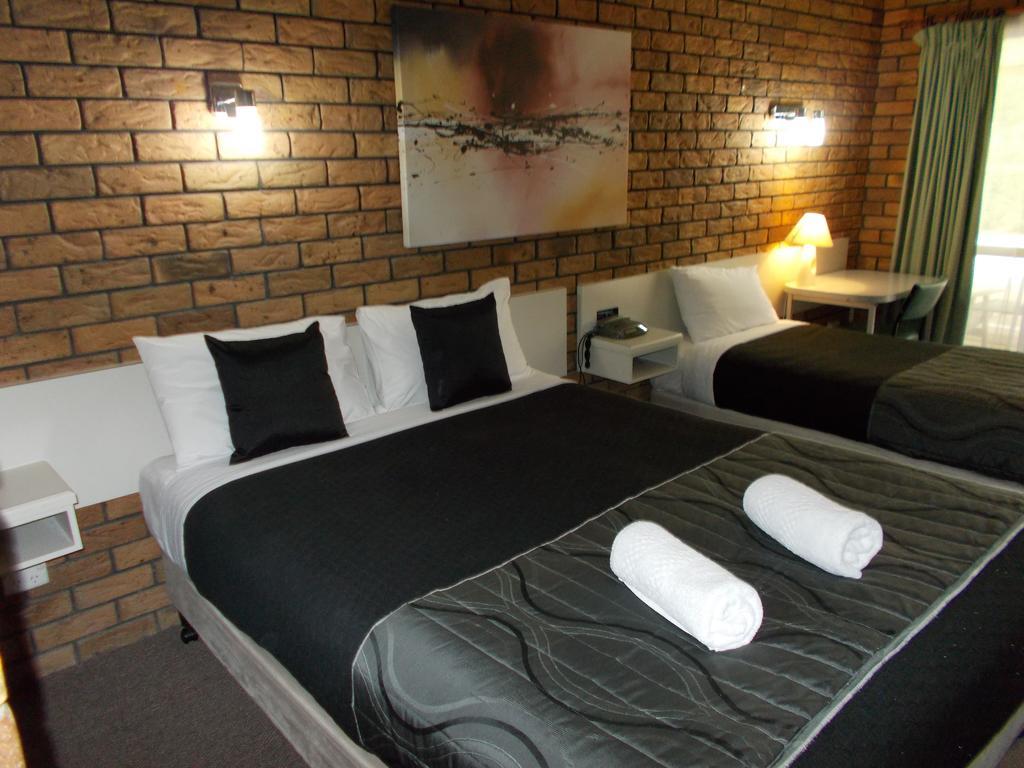 Large Twin Room