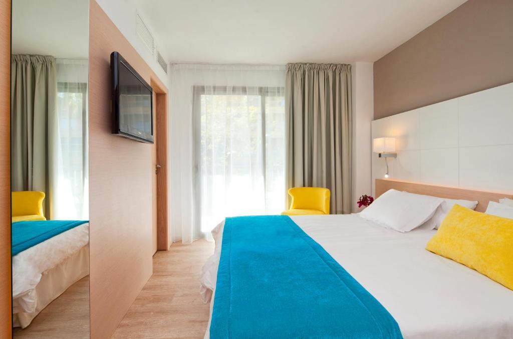 Triple Room Balcony,1324588150:JPEG
