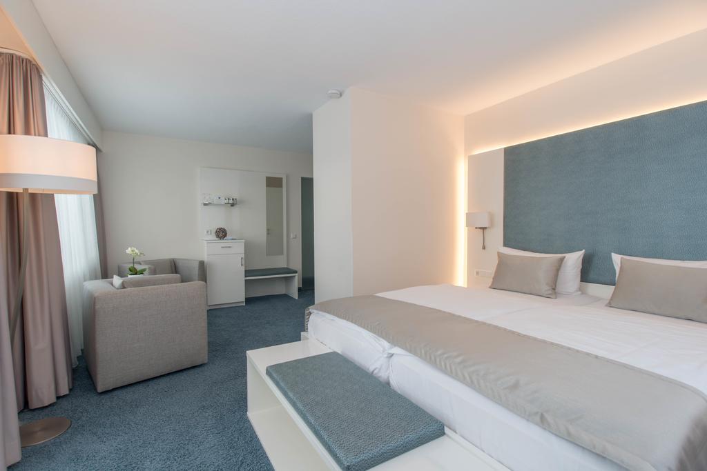 Doppelzimmer mit Seeblick