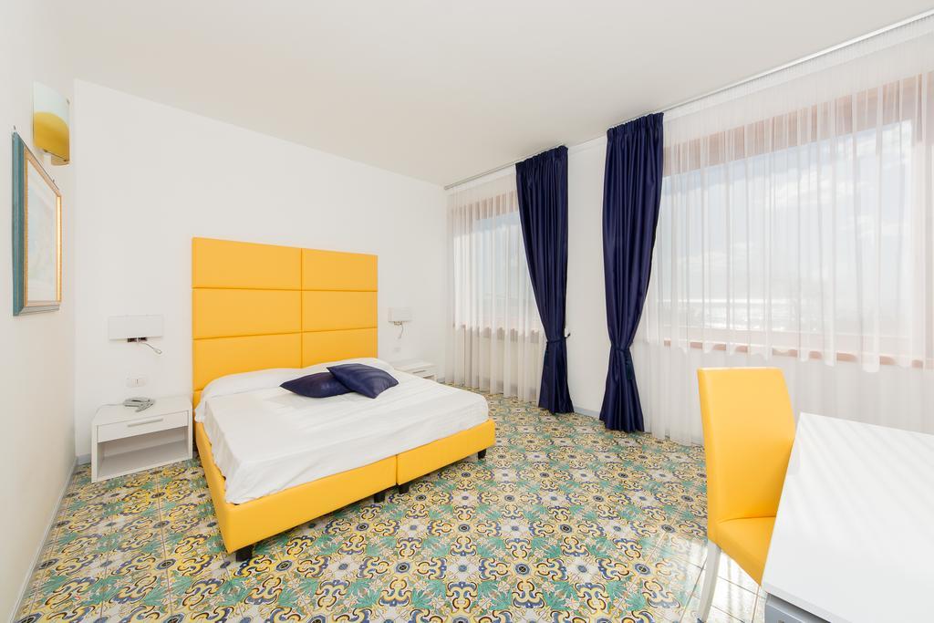 Large Double or Twin Room