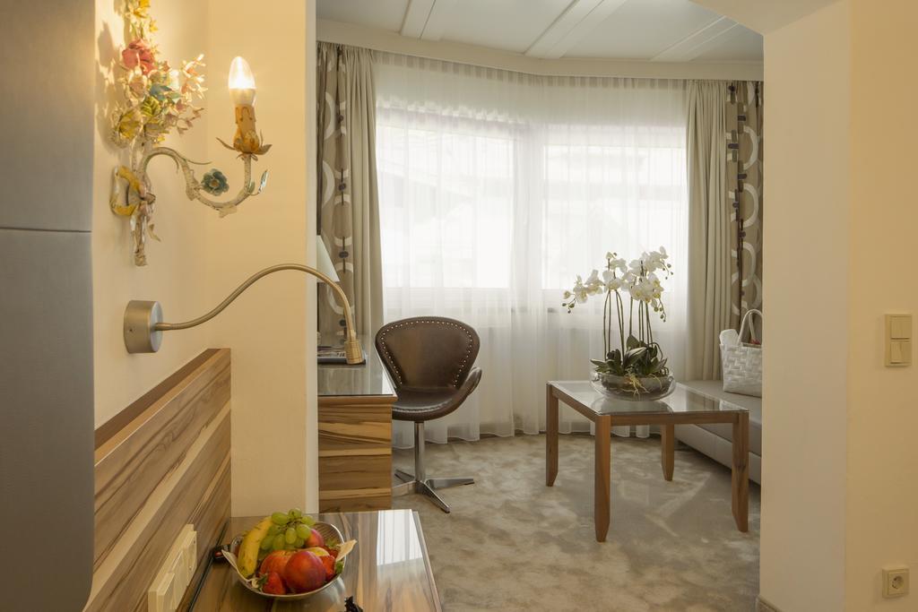 Junior Superior Suite