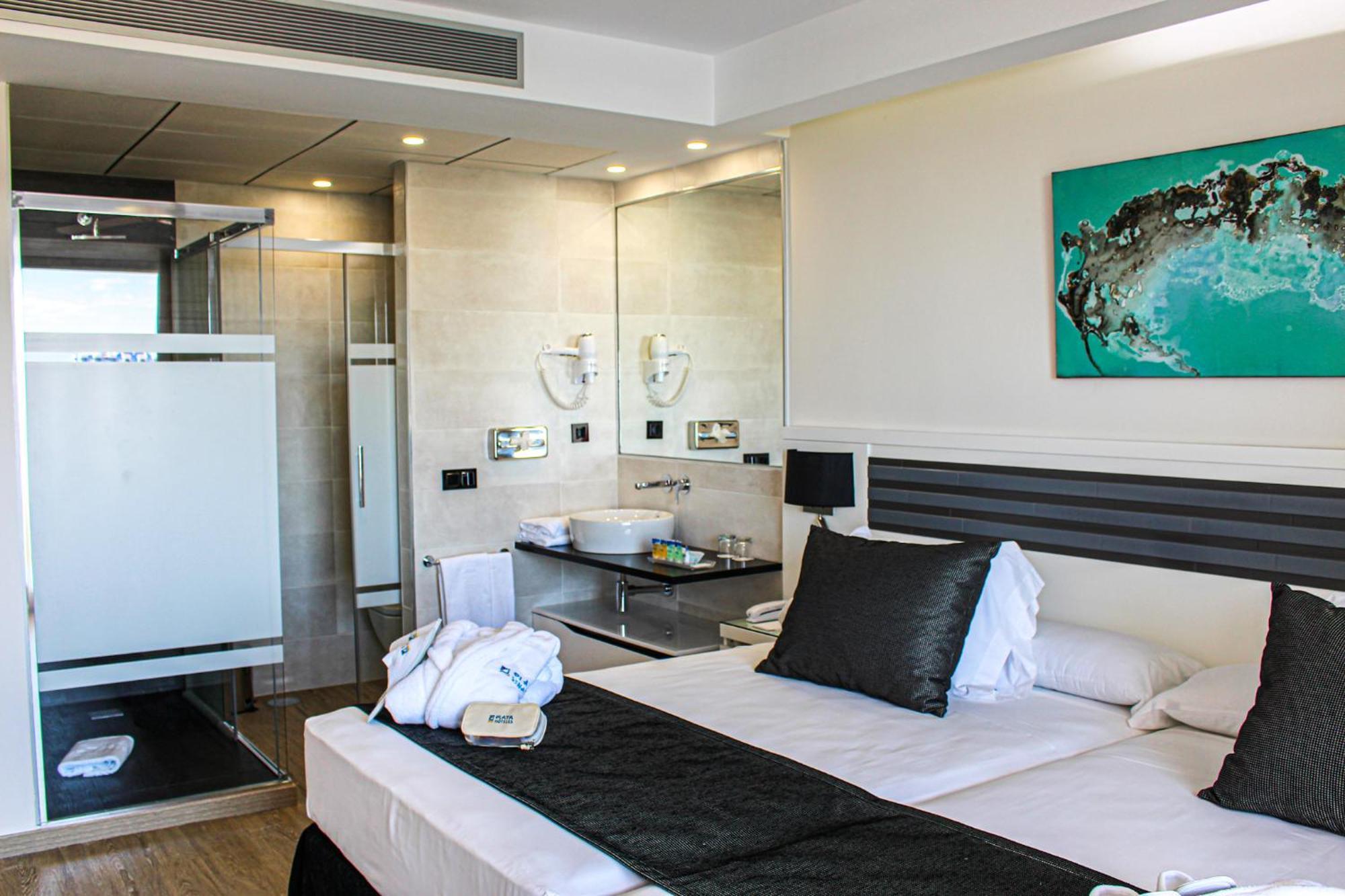 Superior Double Room,1371458066:JPEG
