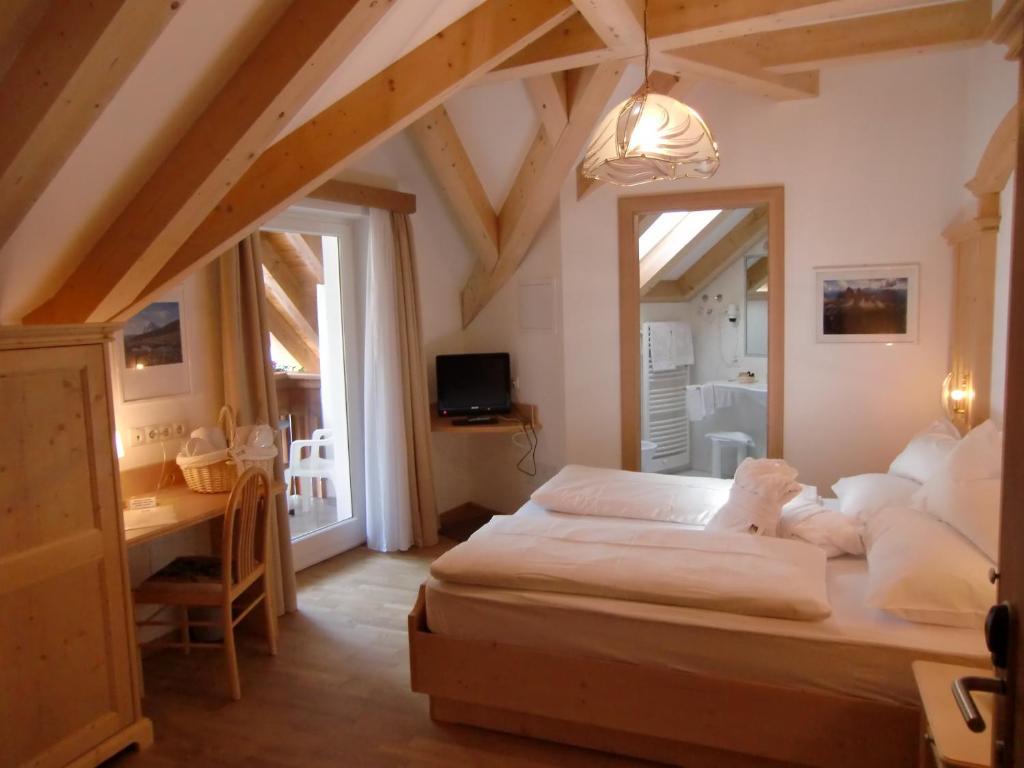 Standard Double Room Balcony,1589428420:JPEG