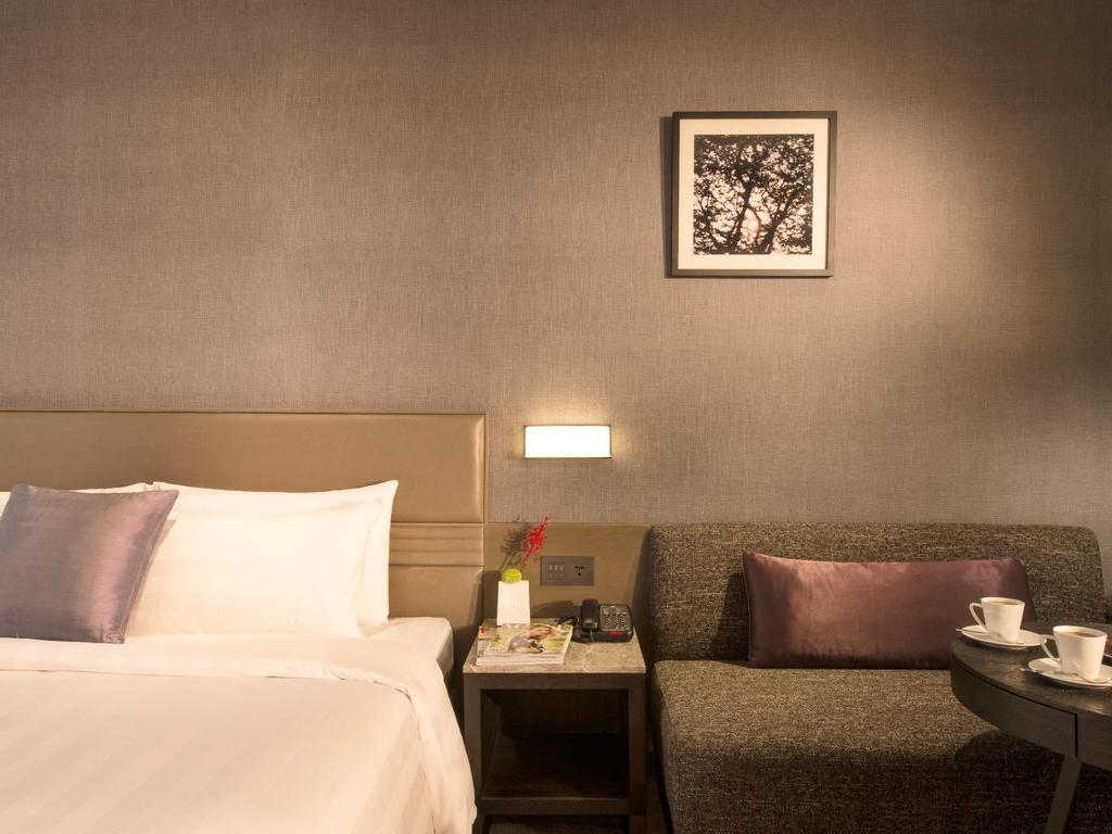 Elegant Double Room - No Window