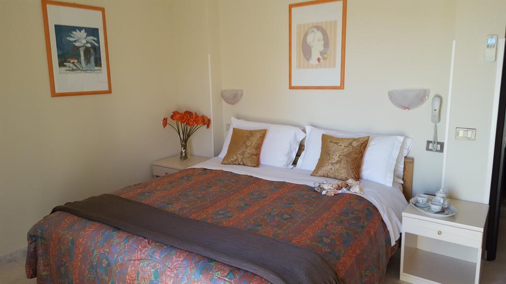 Double Room,1109358807:JPEG