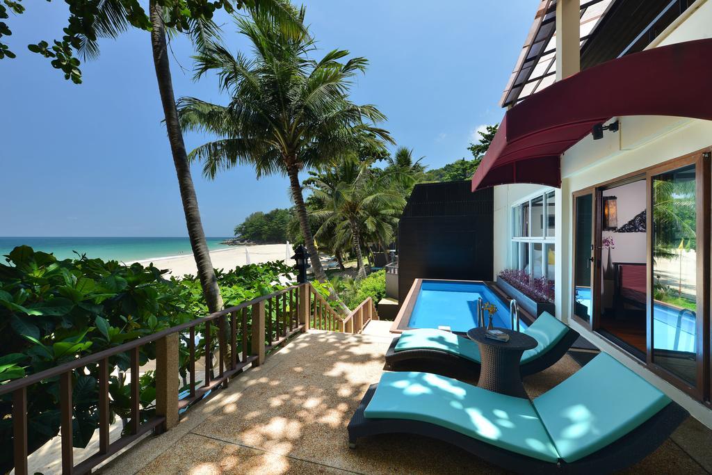 Two-Bedroom Suite Direct Beach Access