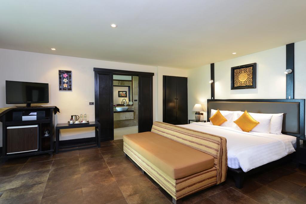 Deluxe Double or Twin Room Sea View,401688489:JPEG