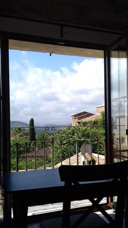 Suite with Mountain View